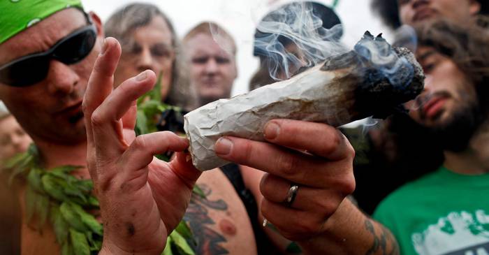 malana, satul in care toata lumea asteapta ziua recoltei de marijuana featured_comp