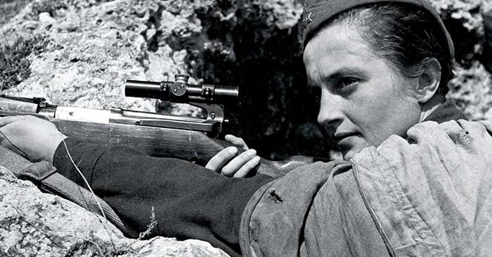Ludmila Pavlicenko, lunetista sovietică supranumită „Doamna Moarte”