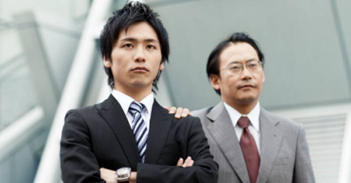 De ce familiile japoneze adoptă bărbați adulți cu vârste de 20-30 de ani