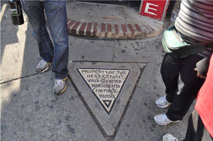 Triunghiul Hess Cel mai mic teren privat din New York