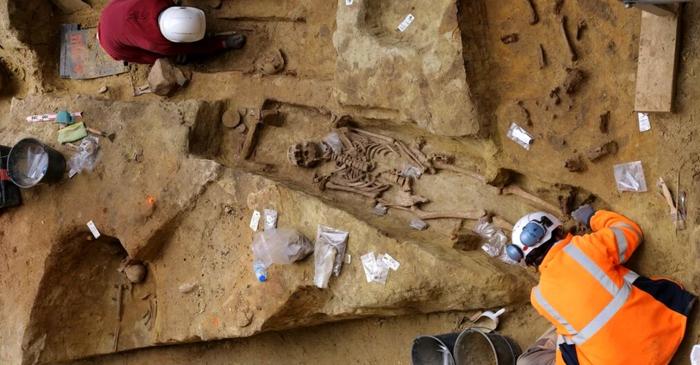 Arheologii au descoperit un cimitir antic lângă o gară din Paris