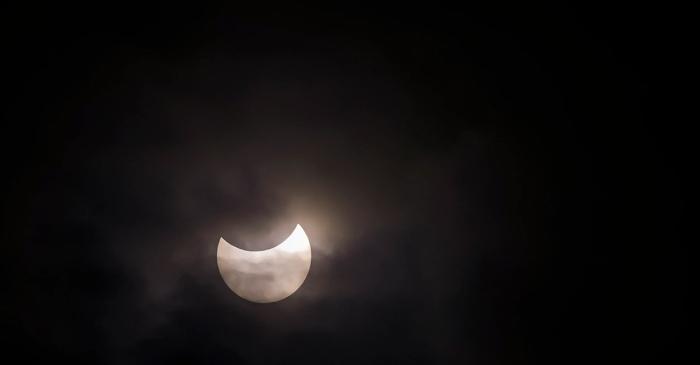 Eclipsă rară de soare. De unde poate fi urmărit evenimentul ceresc