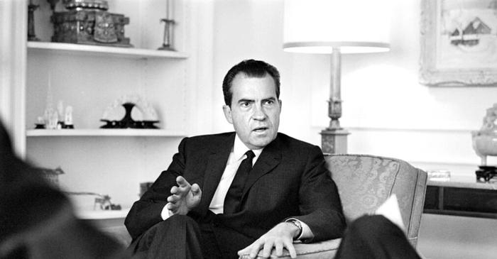 Controversele din spatele afacerii Watergate