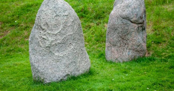 Arheologii au descoperit cine a sculptat faimoasele pietre runice vikinge