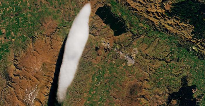 Cum explică NASA misteriosul nor care apare mereu deasupra Noii Zeelande?