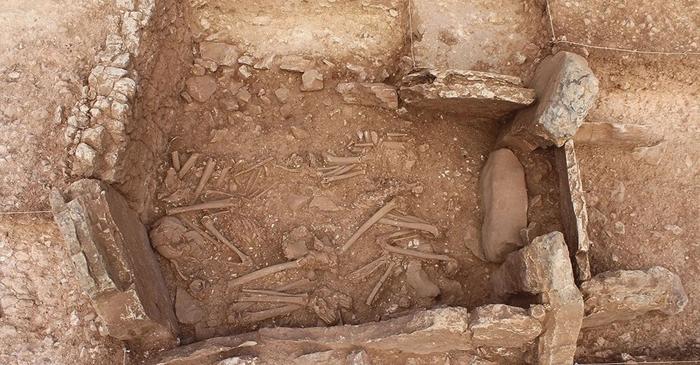 Misterul cimitirului preistoric din Spania: De ce sunt îngropate de două ori mai multe femei decât bărbați?