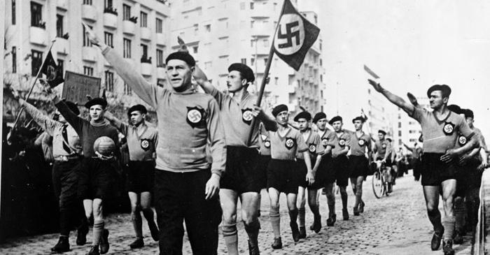 România aderă la Pactul Tripartit în 1940: o decizie controversată într-o țară îngenuncheată