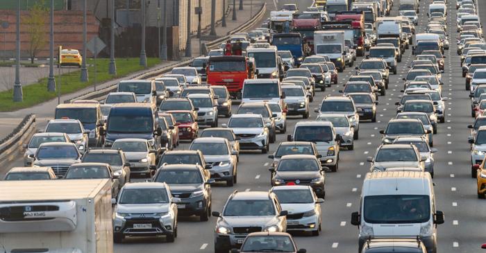 Sistemele GPS îi induc în eroare pe șoferi: cercetătorii propun soluții pentru reducerea haosului în trafic