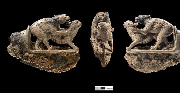 Arheologii au descoperit primul os penian vopsit din Britania romană într-o groapă rituală