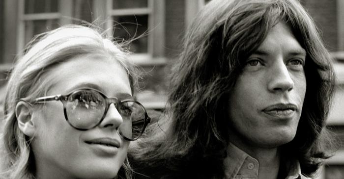 Marianne Faithfull, vocea inconfundabilă a generației Swinging Sixties, s-a stins la vârsta de 78 de ani