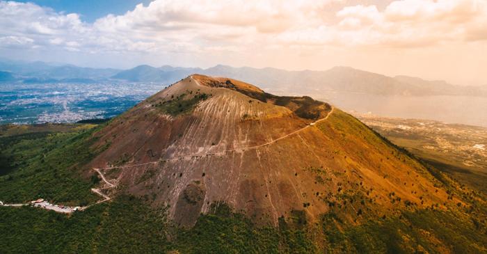 Creierul unui localnic din Herculaneum a fost transformat în sticlă de erupția Vezuviului