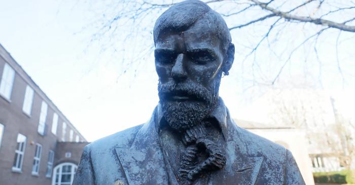 Romanul interzis „Lady Chatterley's Lover" a devenit bestseller după 32 de ani de cenzură