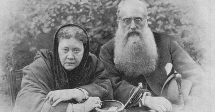 Blavatsky a fondat Societatea Teosofică în New York, mișcarea care a influențat spiritualitatea modernă