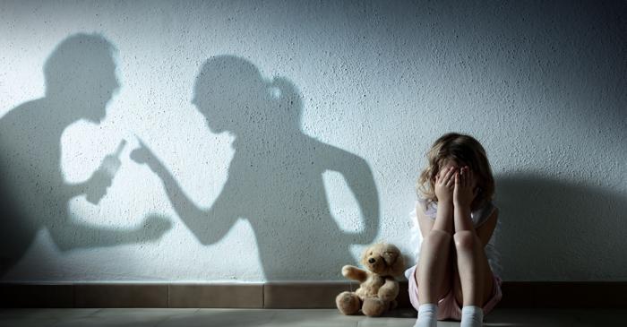 De ce este crucial să îi protejăm pe copiii martori la violența domestică?