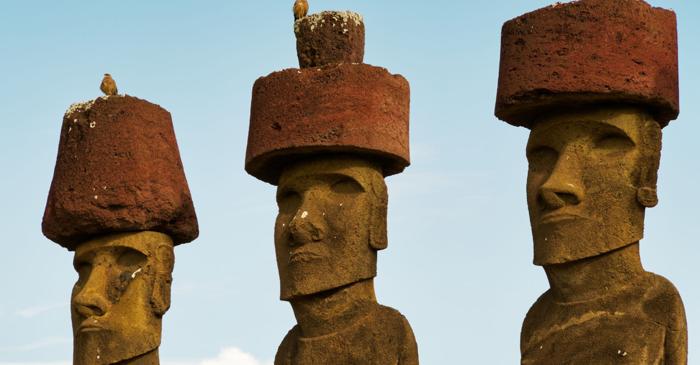 Moai, statuile gigantice din Insula Paștelui, cântăresc între 10 și 12 tone