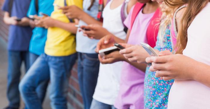 Portugalia interzice telefoanele mobile în școli pentru elevii până în clasa a VI-a