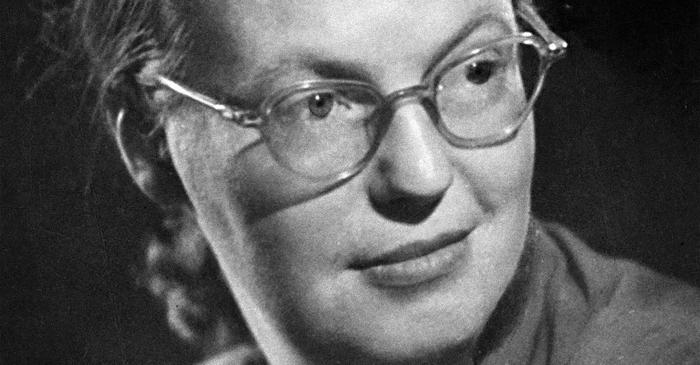 Shirley Jackson la 77 de ani: „The Lottery", povestirea care a șocat America prin cruzimea ei banală