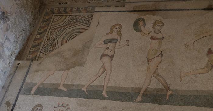 Un mozaic roman descoperit în Sicilia dezvăluie o pereche de șlapi vechi de 1.600 de ani