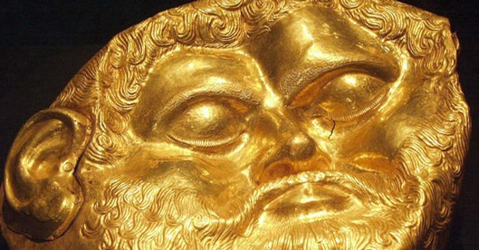Arheologii au descoperit în Bulgaria o mască de aur masiv a unui rege trac