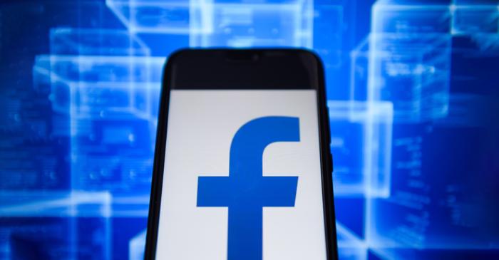Facebook introduce un tab dedicat care afișează doar postările prietenilor