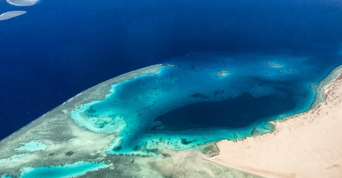 Marea Roșie a secat complet și a devenit un deșert înainte ca un potop din Oceanul Indian să o reumple
