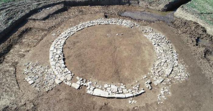 Un mormânt roman circular și complet gol descoperit în Bavaria ridică întrebări despre ritualurile funerare antice