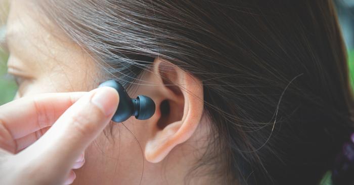 Căștile audio cresc riscul de infecții ale urechii