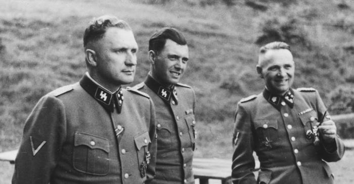 Cum a ajuns un medic educat să devină îngerul morții de la Auschwitz?