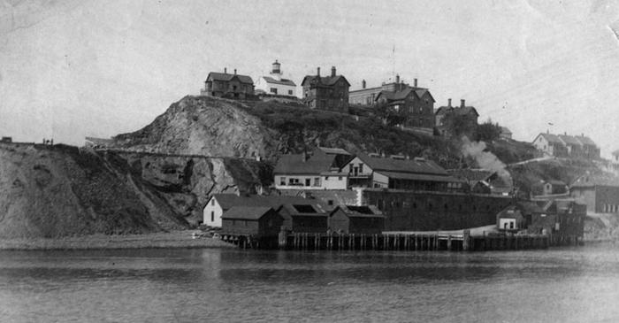 Închisoarea Alcatraz a fost abandonată acum 63 de ani din cauza costurilor prea mari și a erodării
