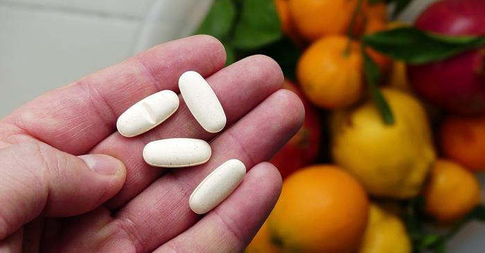 Multivitaminele încetinesc îmbătrânirea biologică cu patru luni în doi ani