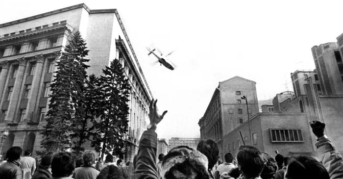 CIA l-a indicat pe Milea drept succesor al lui Ceaușescu exact când acesta era deja împușcat