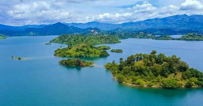 Lacul Kivu riscă să devină o bombă cu gaz pentru un milion de oameni