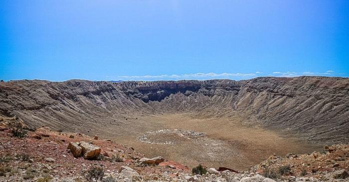 Stromatoliții dintr-un crater sud-coreean nu au supraviețuit impactului — s-au născut din el